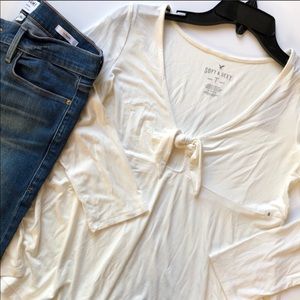 American Eagle Soft & Sexy Keyhole Shirt